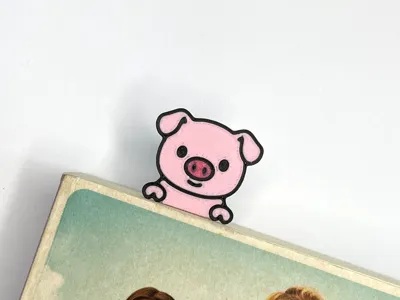 Pig Bookmark – pink and happy